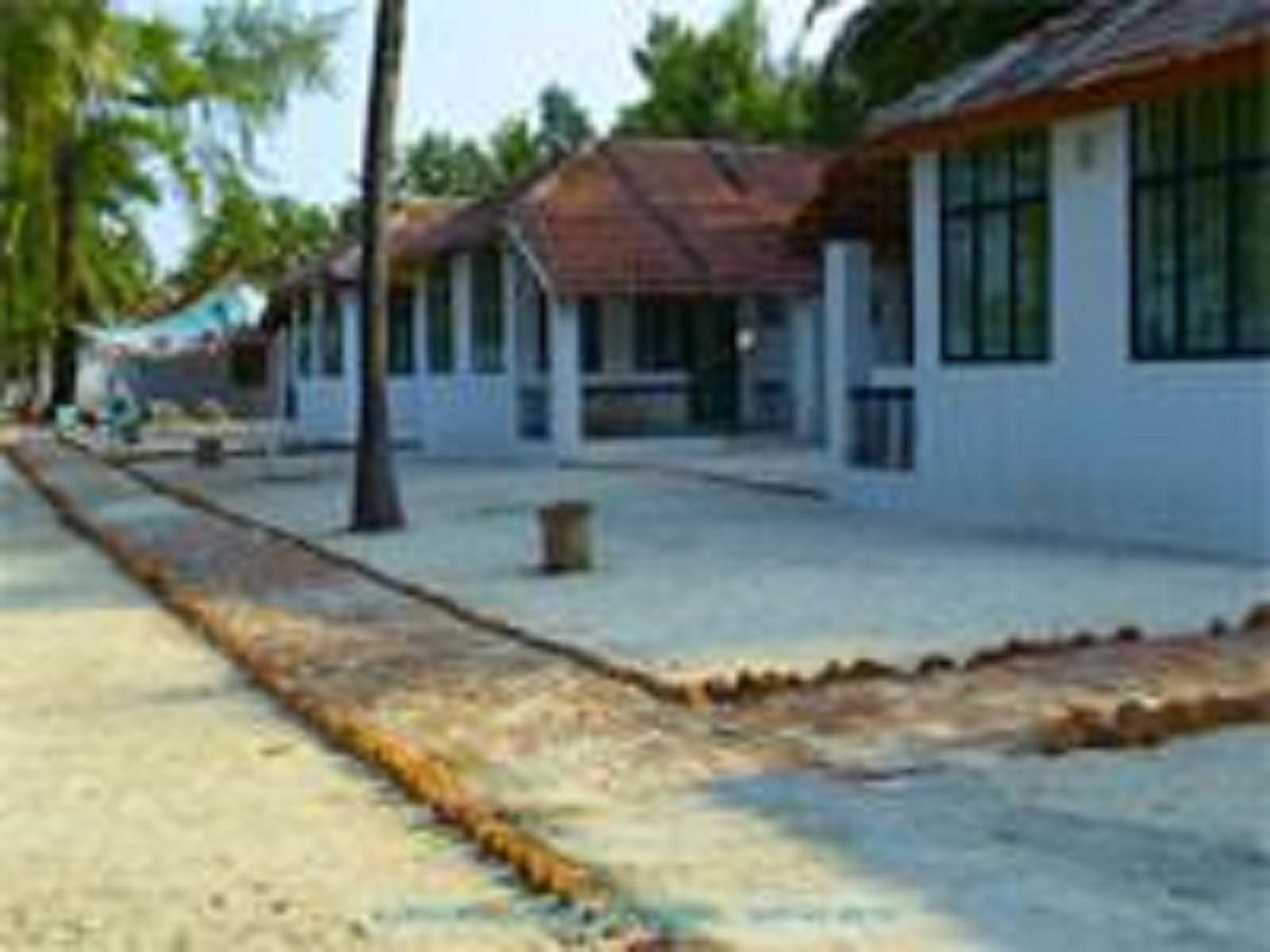 Kadmath Beach Resort Kadmath Island Екстериор снимка