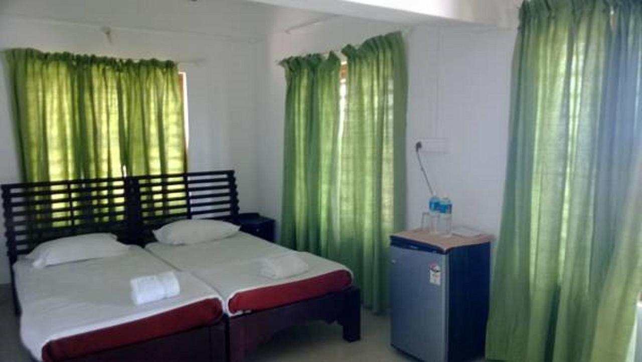 Kadmath Beach Resort Kadmath Island Екстериор снимка