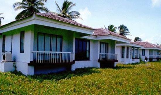 Kadmath Beach Resort Kadmath Island Екстериор снимка